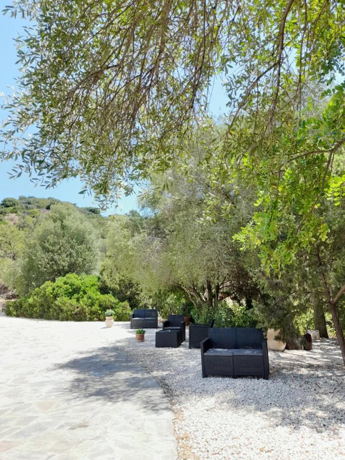 Agriturismo Palas De Serra Country Resort Onifai Dış mekan fotoğraf