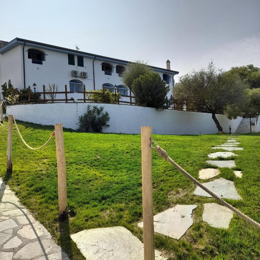 Agriturismo Palas De Serra Country Resort Onifai Dış mekan fotoğraf