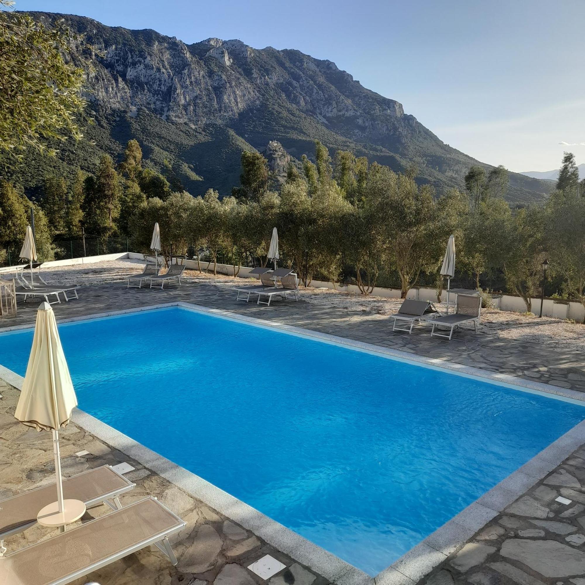 Agriturismo Palas De Serra Country Resort Onifai Dış mekan fotoğraf