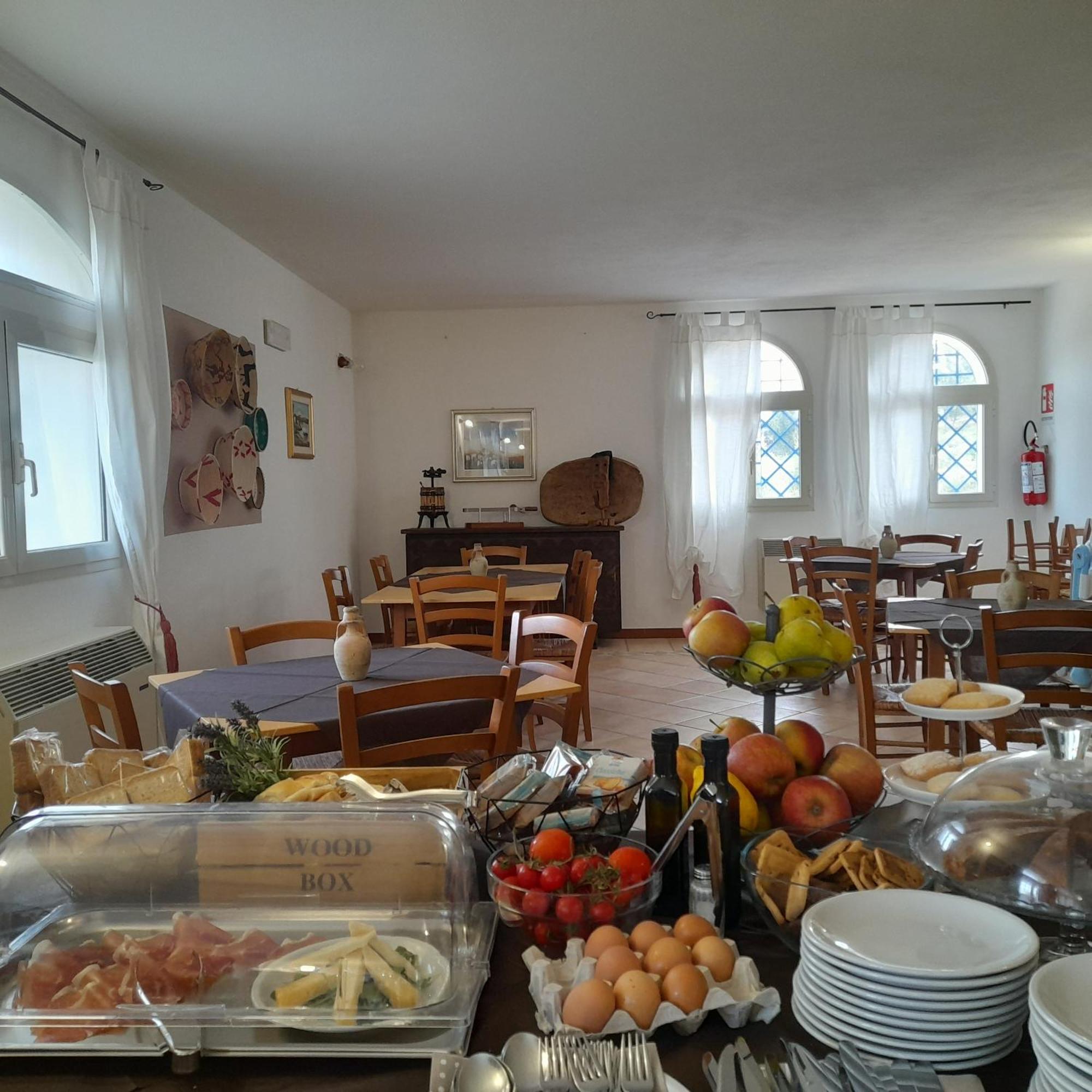 Agriturismo Palas De Serra Country Resort Onifai Dış mekan fotoğraf